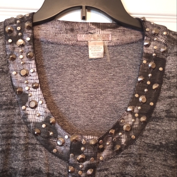 ALBERTO MAKALI studded knit pocket blouse. Large - Picture 4 of 10